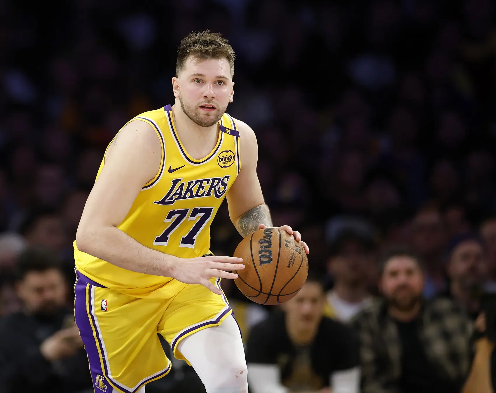 首战对手是, tenan, 容殊荣