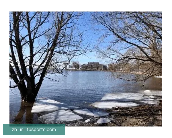 帆船比赛激烈角逐，新冠疫情下势均力敌 