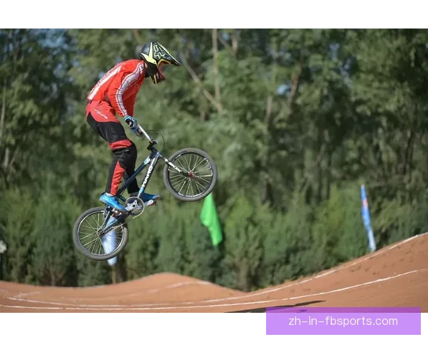 极限运动盛事：全新BMX邀请赛吸引无数热血青年汇聚竞技风暴