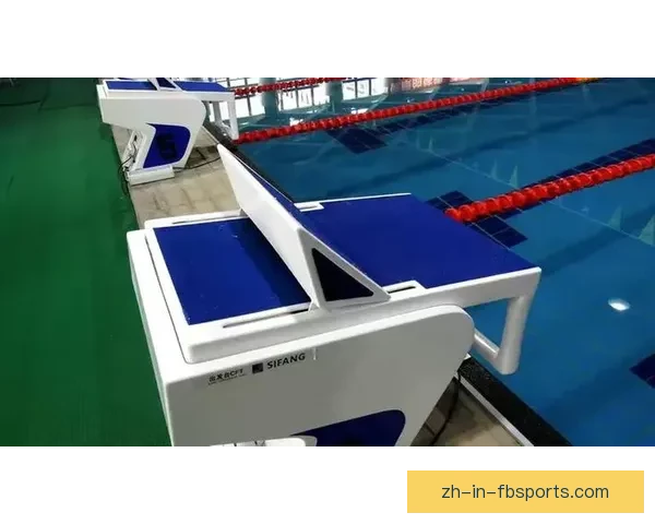 游泳规则解析:技术要点、裁判标准与常见失误 游泳规则解析:技术要点、裁判标准与常见失误