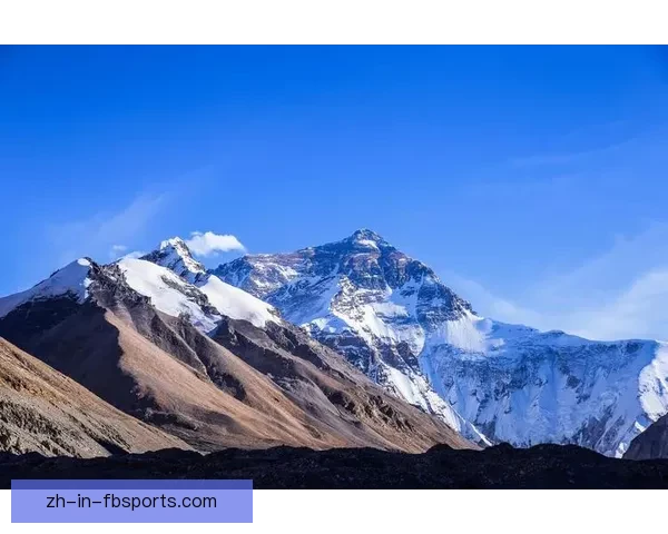 登山冠军：征服群峰的不朽传奇