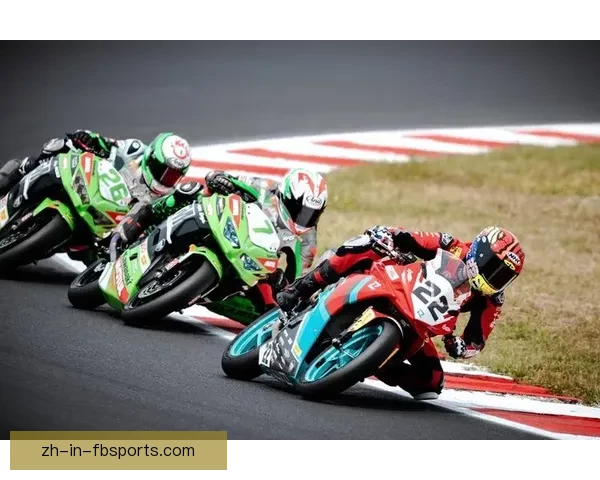 赛车比赛：激烈角逐，谁能夺得冠军？